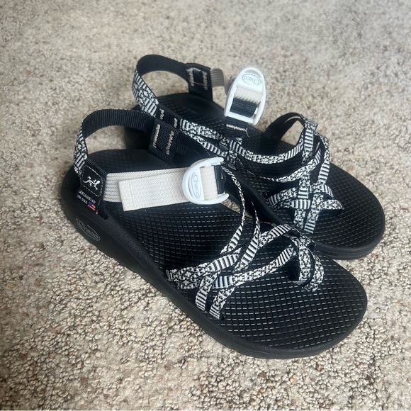 Chaco Black and White Sandals - Picture 2 of 9
